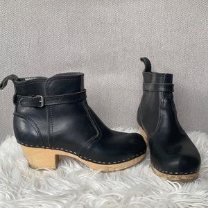 Swedish hasbeens booties black leather buckle clog
